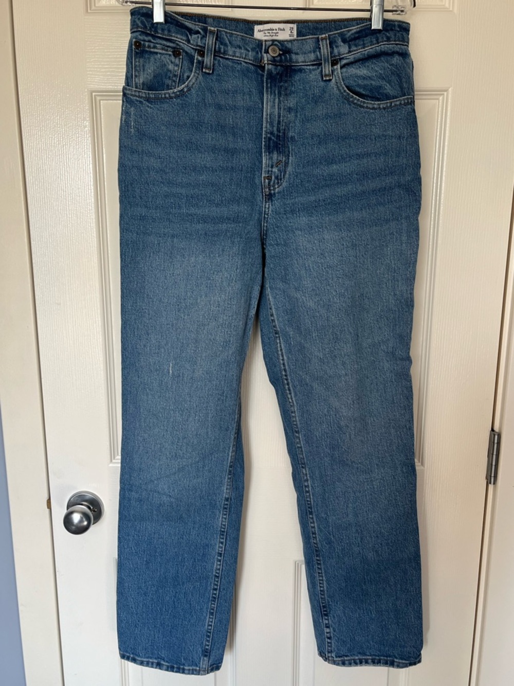Abercrombie 90s high rise straight - size 8